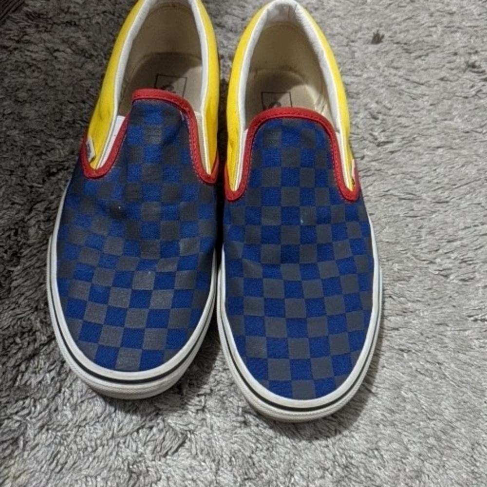 Vans - Picture 2 of 4